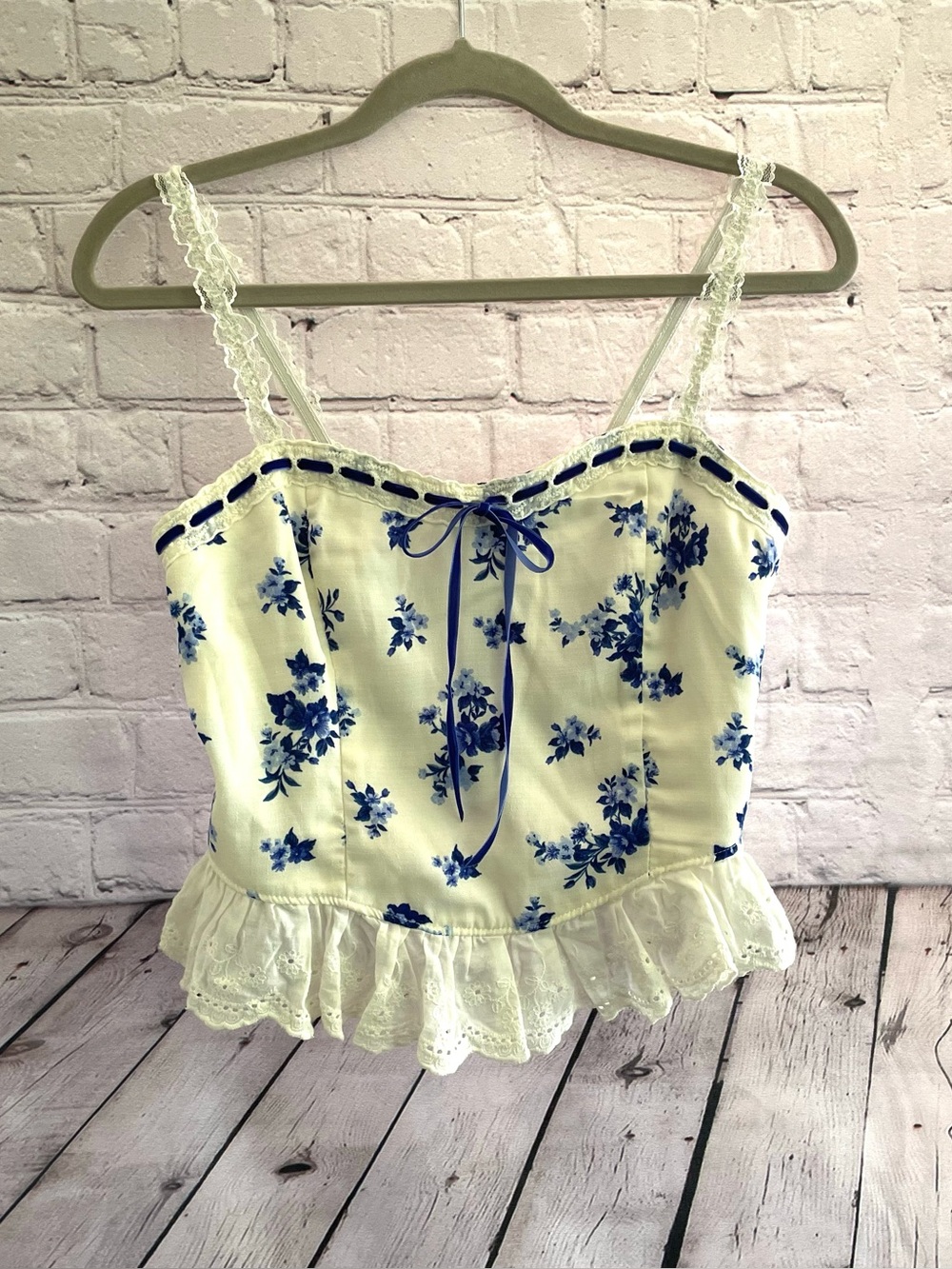 Thirty/Thirty LA Cami Top Coquette Cottagecore Romantic Fairy Cropped Size Med